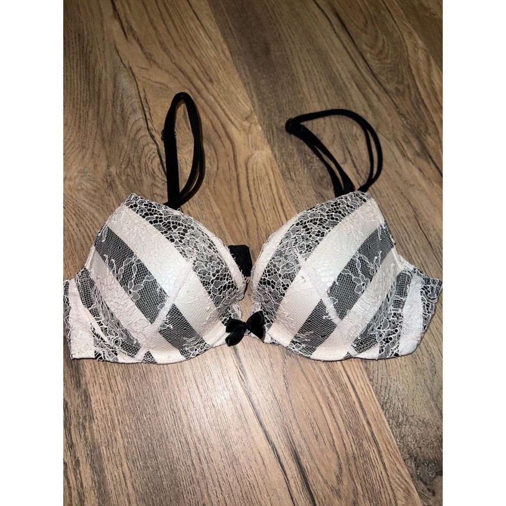 Victoria Secret Bra, Very Sexy,push Up ,size 32A,